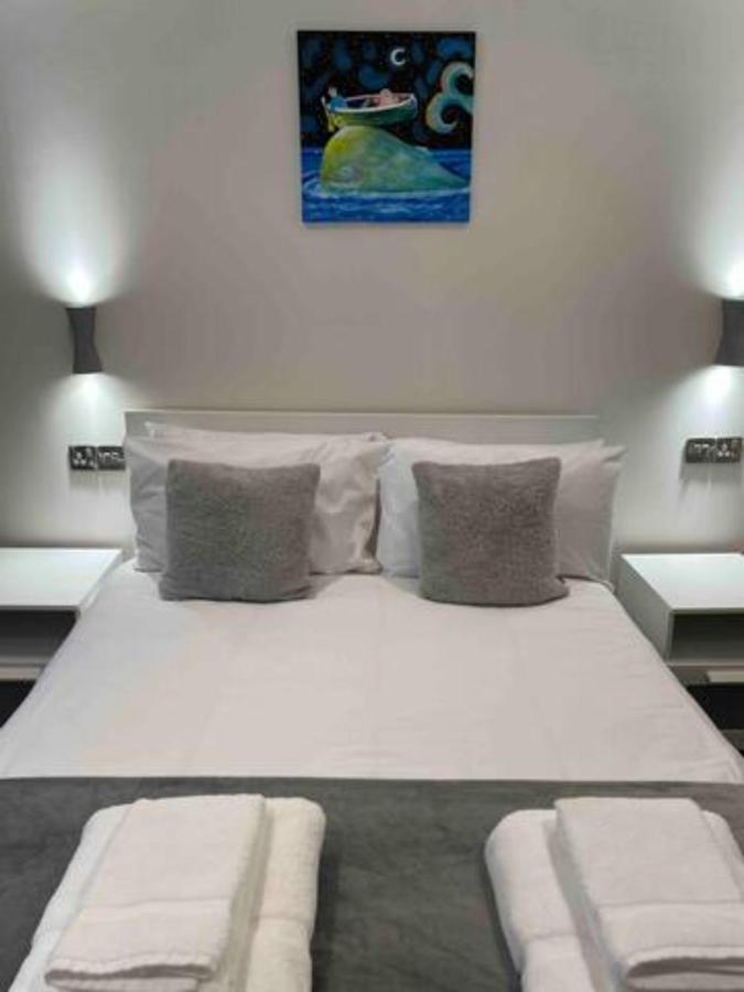 The Holiday Hoose Kinghorn Екстер'єр фото